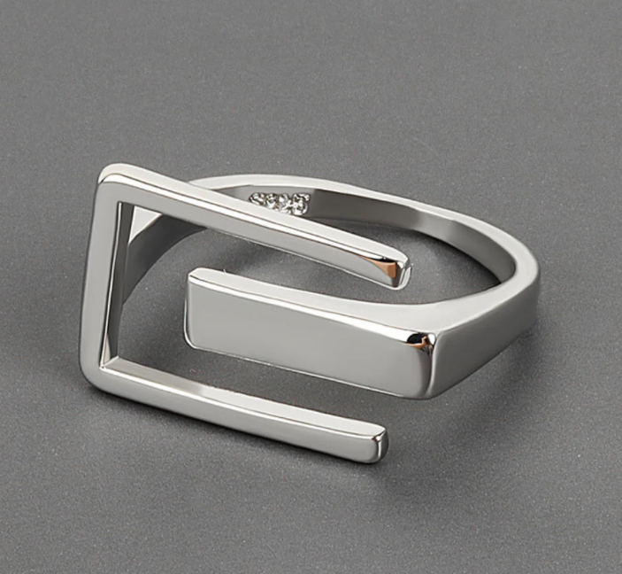 Alma | Modernistisk justerbar ring i silver